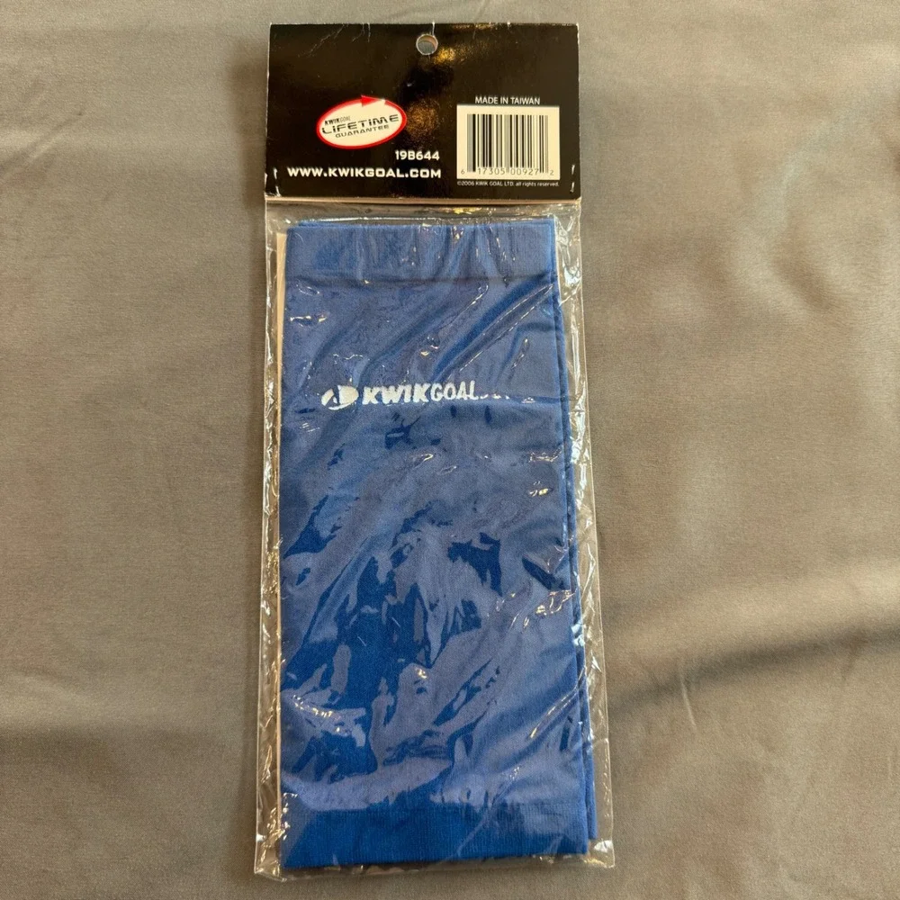 Kwik Goal Compression Sleeves Royal Blue Shinguard‎ Holders 2 Pack 19B644 NEW